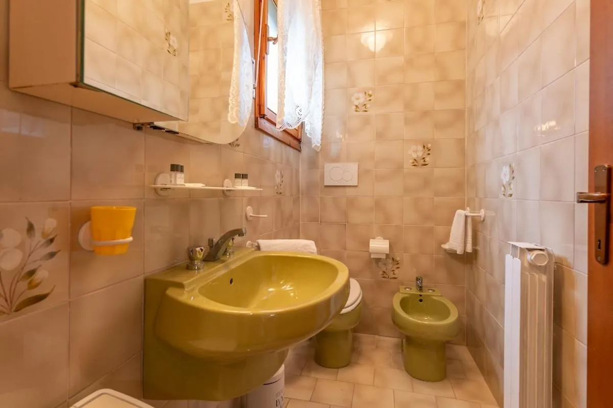 Appartamento Unico A Pochi Passi Dal Mare Livorno 0*,  Italy