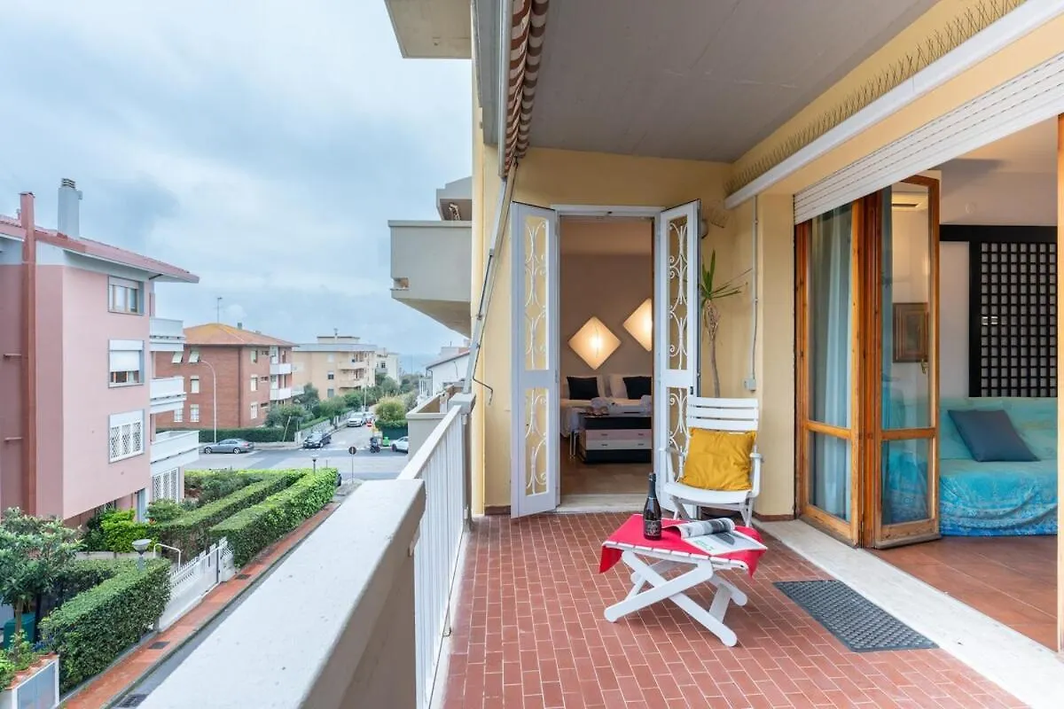 Appartamento Unico A Pochi Passi Dal Mare Livorno Apartment